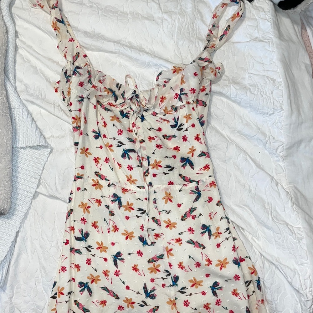 HONEY PUNCH flower detailed romper with cutout in the back